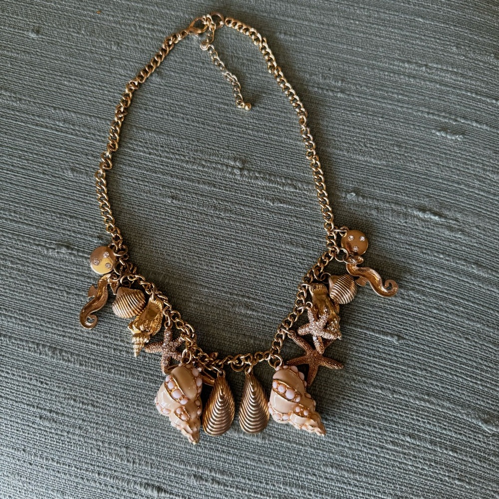 Gold Seashell Sea Life Chunky Charm Necklace